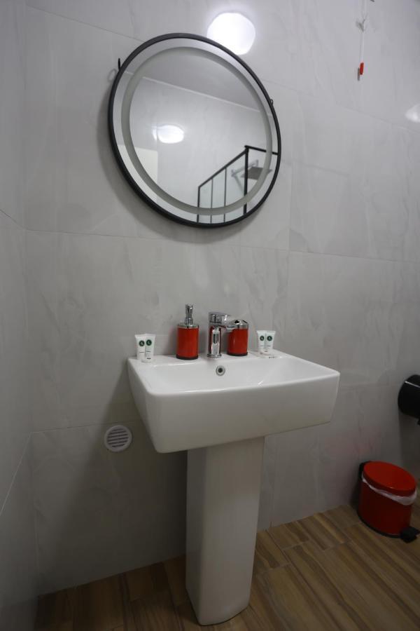 House Of Horses Shtepia E Kuajve Hotel คอร์เชอ ภายนอก รูปภาพ